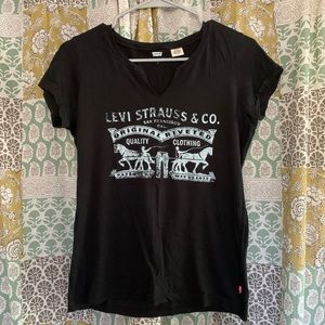 Levi Strauss vneck tee